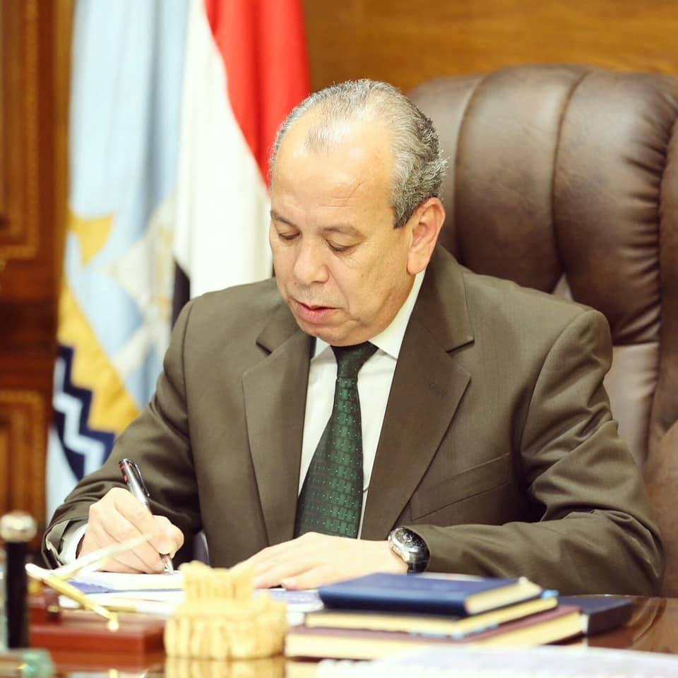  محافظ كفر الشيخ يصدر قرارات بتشكيل لجان وإنشاء مشروعات عامة