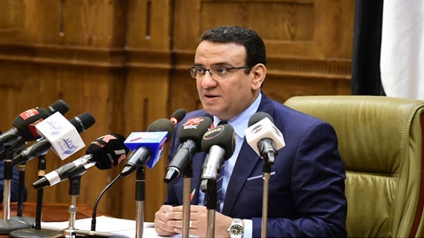   متحدث البرلمان يطالب الحكومة الاستفادة من الأبحاث العالمية لجامعة القاهرة فى المشروعات القومية الكبرى
