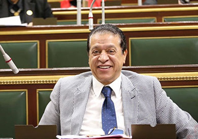   برلماني يشيد بافتتاح هرمي «سنفرو» و «الكا» للجمهور