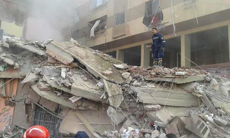   جهاز التفتيش الفني يصدر تقريراً بشأن الانهيار الجزئي لعقار  بحي الجمرك بالإسكندرية