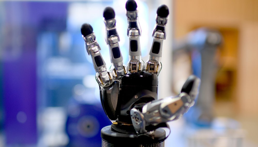   تطوير منظومة عصبية إلكترونية تمنح الروبوتات حاسة لمس كالبشر!