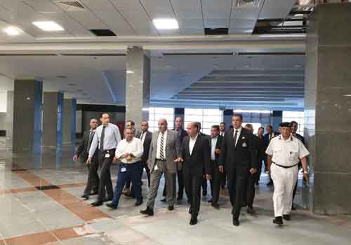   وزير الطيران يتفقد مطار شرم الشيخ الدولي فى ثالث أيام عيد الأضحى المبارك