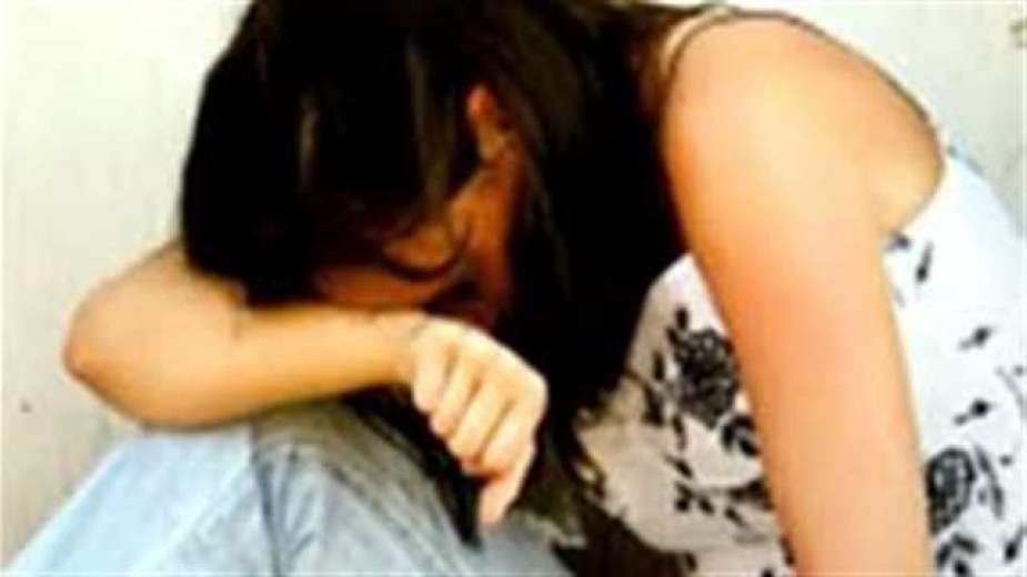   سقوط طالبة تمارس الجنس بـ 2000 جنيه فى الليلة