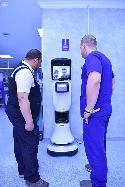   تقنية «الروبوت» للإستشارات الطبية في مستشفيات «منى» للمرة الأولى