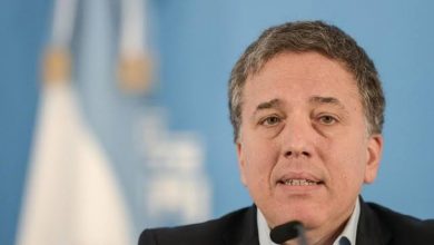   استقالة وزير المالية الأرجنتيني بسبب اقتصاد بلاده