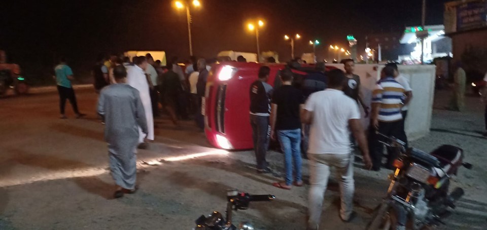   إصابة سائق سيارة نقل مواد غذائية بعد إنقلابها بطريق دمياط المنصورة
