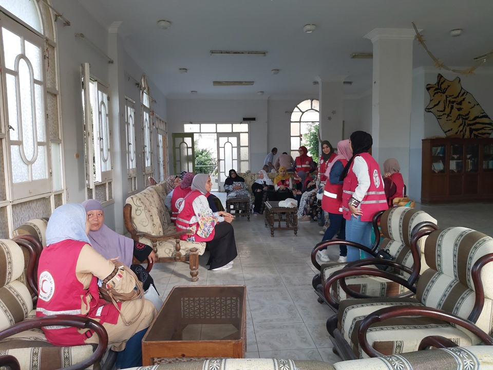   شباب الهلال الأحمر بدمياط يزور دار رعاية المسنين برأس البر