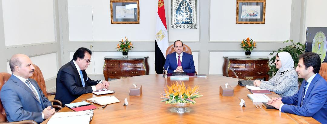   الرئيس السيسى يجتمع مع وزير التعليم العالي والبحث العلمي وزيرة الصحة والسكان