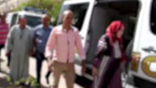   «السر فى النقاب».. التفاصيل الكاملة لاختطاف سيدة لطفلة من مستشفى أسيوط الجامعي (فيديو)