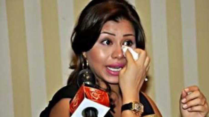   تعرّف على سبب بكاء شيرين وطلبها المساعدة من زوجها فى حفلها بالسعودية