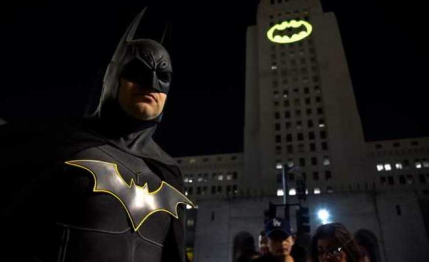   بعيده الـ80.. احتفالات عالمية بمحارب الجريمة "باتمان‎"‎