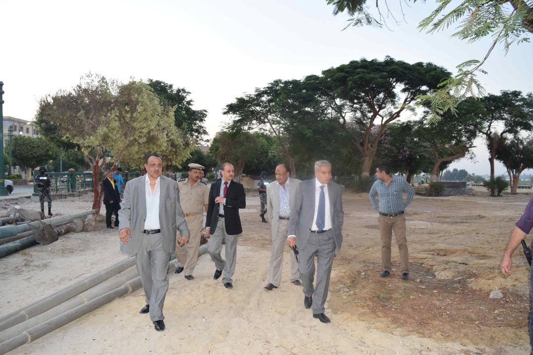   محافظ المنيا يتابع أعمال تطوير المرحلة الثالثة لكورنيش النيل