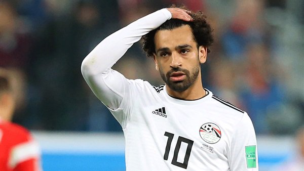   شاهد| محمد صلاح يحذف «لاعب منتخب مصر» من حسابه بـ«تويتر»