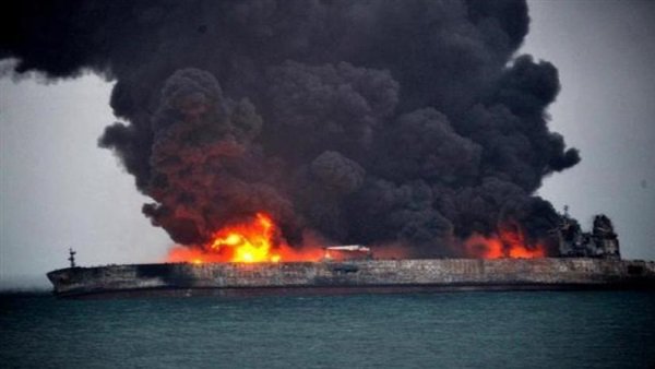   انفجار هائل فى ناقلة نفط إيرانية قرب ميناء جدة
