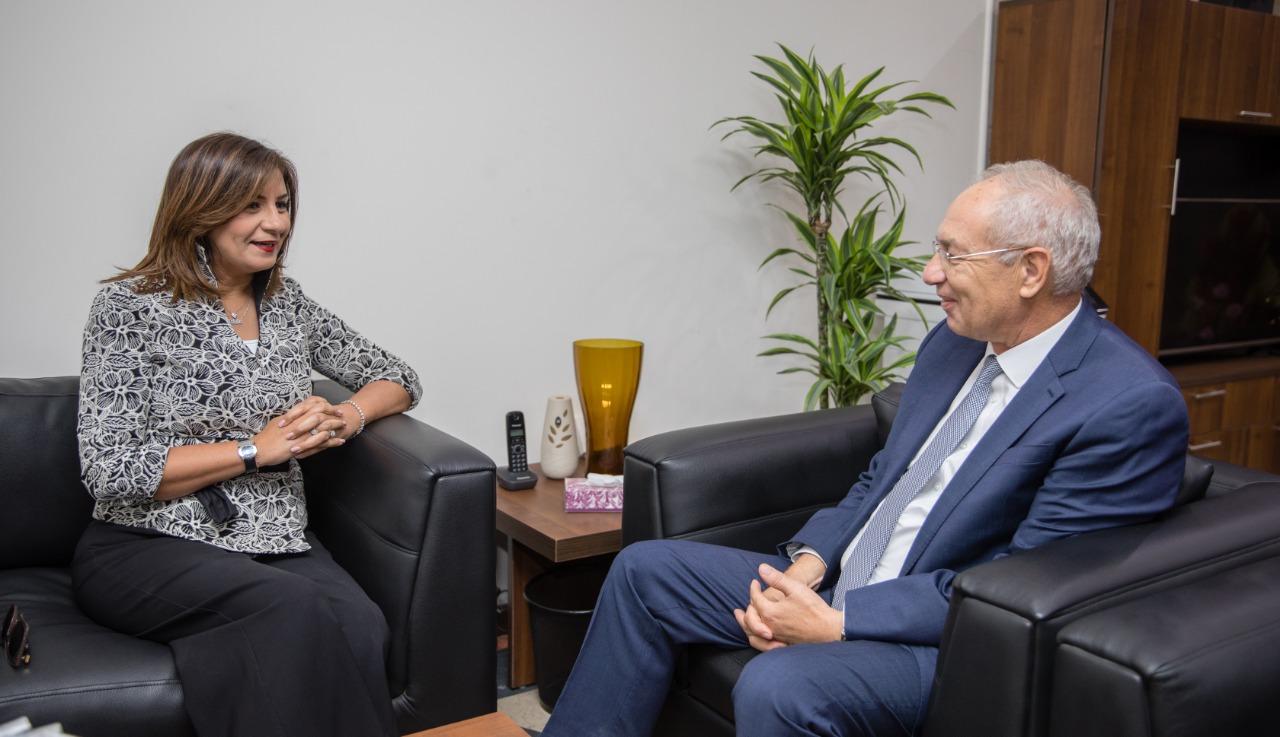   وزيرة الهجرة تلتقي رئيس المنطقة الاقتصادية لقناة السويس لتنسيق زيارة المستثمرين المصريين لأهم المشروعات