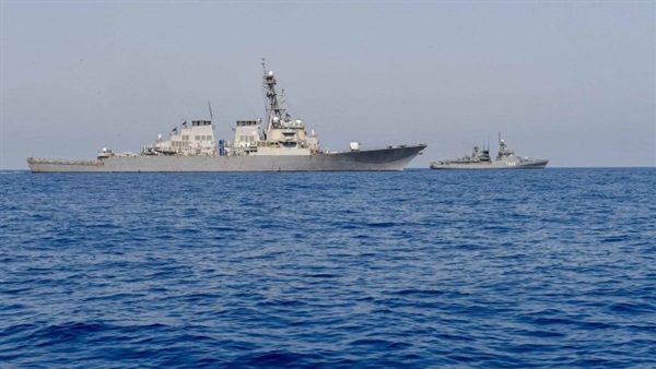   القوات البحرية تنقذ طائرة هليكوبتر سقطت فى البحر المتوسط