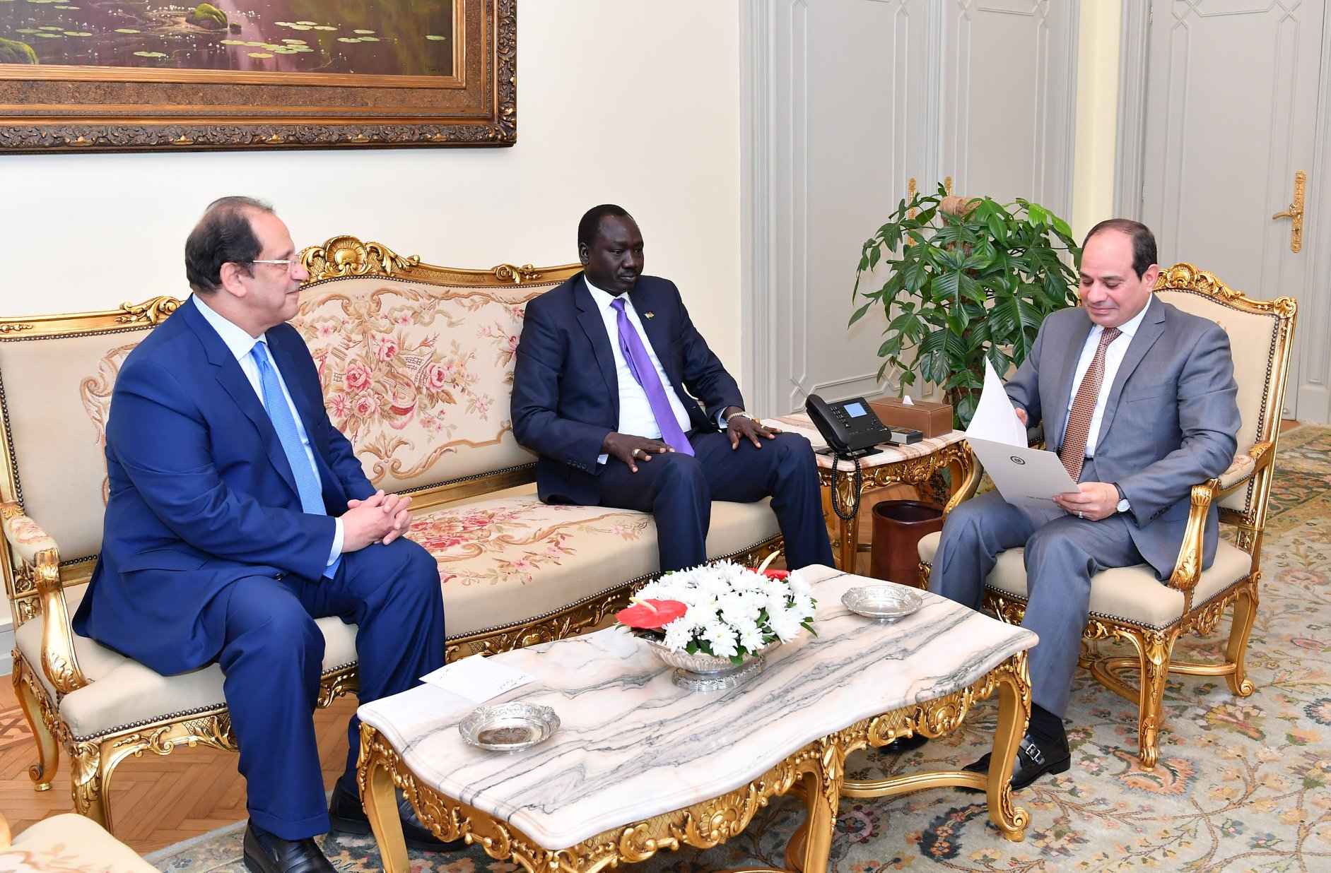   الرئيس السيسي يستقبل المبعوث الشخصي لرئيس جنوب السودان