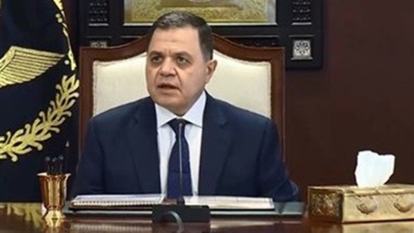   وزير الداخلية يوافق على تجنس 66 مواطنا بجنسيات أجنبية مع احتفاظهم بالمصرية