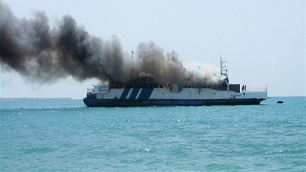   السيطرة على حريق محدود بسفينة تحمل علم توجو بميناء دمياط