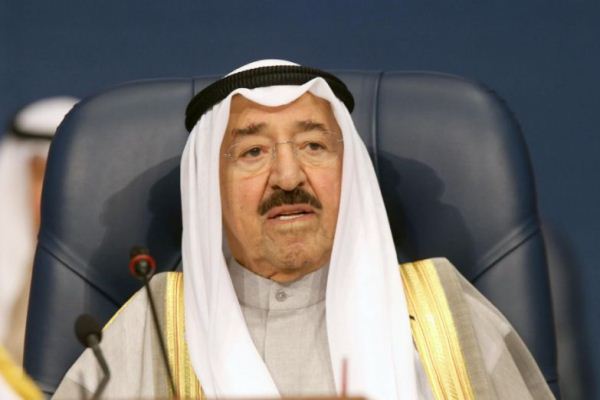   أمير الكويت يدعو إلى ضرورة إنهاء الخلافات العربية