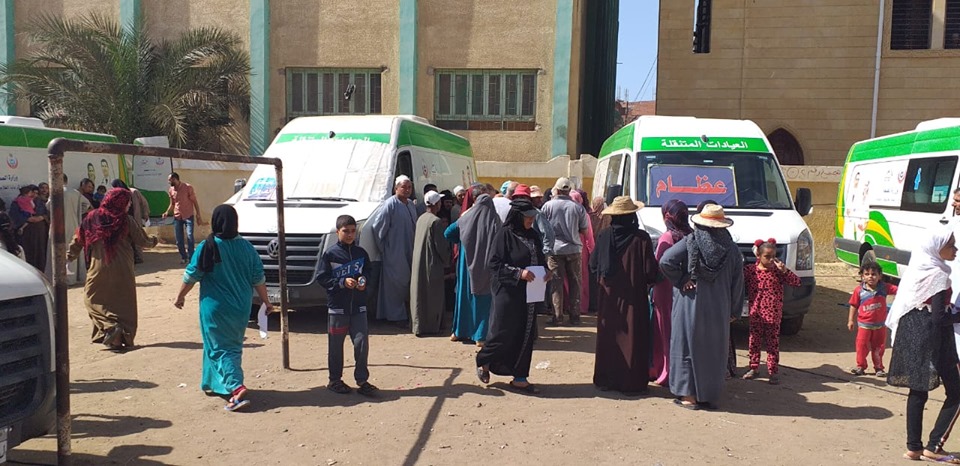    صور|| قافلة طبية لأهالى قرية فى دسوق