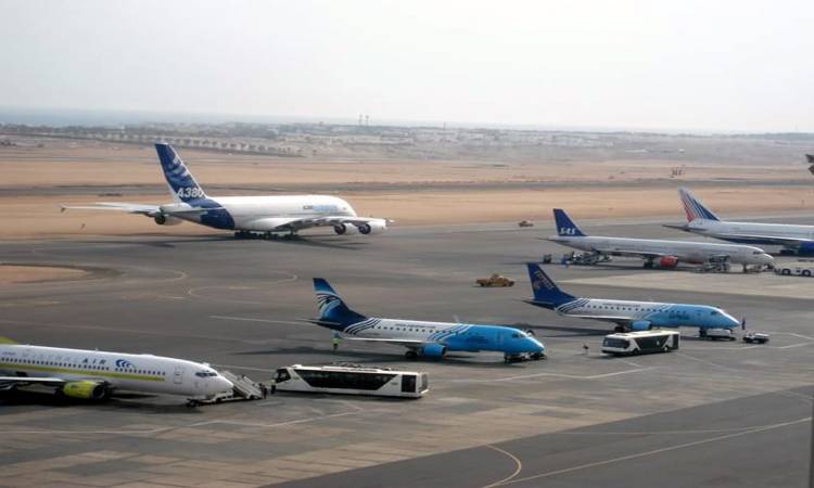   الحكومة البريطانية تسمح باستئناف الرحلات الجوية السياحية إلى شرم الشيخ