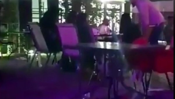   القبض على سوريين بتهمة الاعتداء الجنسى بفتيات بـ «مقهى» فى السعودية (فيديو)