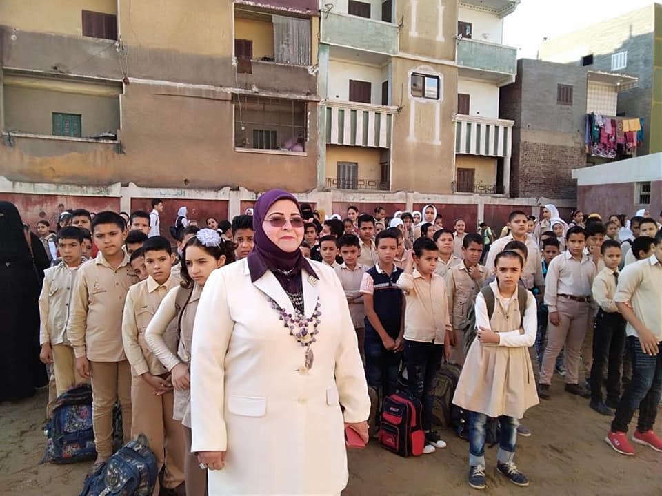   صور|| تعليم كفر الشيخ تتفقد المدارس وتطمئن على تطبيق اجراءات الأمن والسلامة  