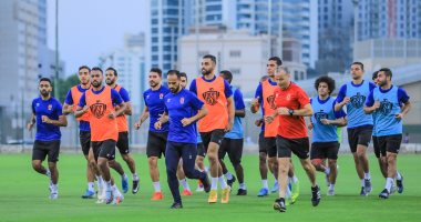   الأهلي يواصل تدريباته في الإمارات