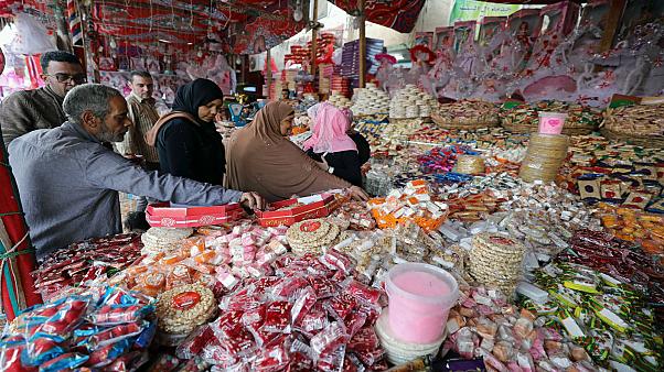   فرحة المولد النبوى تجذب المصريين لشراء حلوى المولد بالأسواق هذا العام