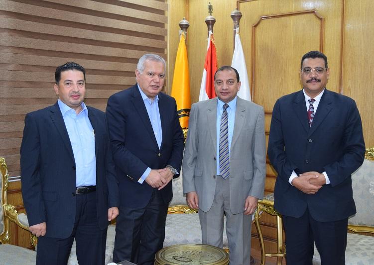   رئيس جامعة بني سويف يستقبل السفير محمد العرابي وزير الخارجية الأسبق