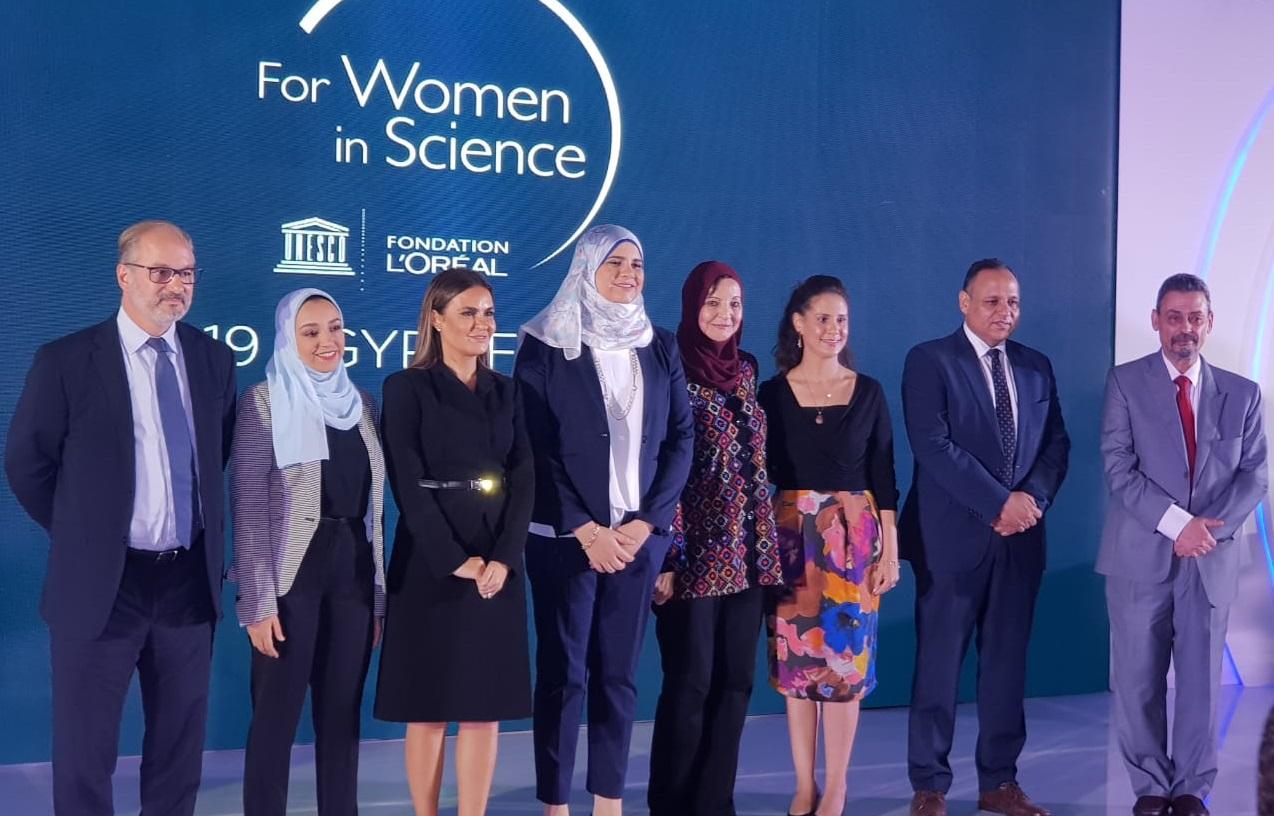   4 ملايين دولار لـ3 باحثات مصريات حصلوا على زمالة «من أجل المرأة في العلوم»