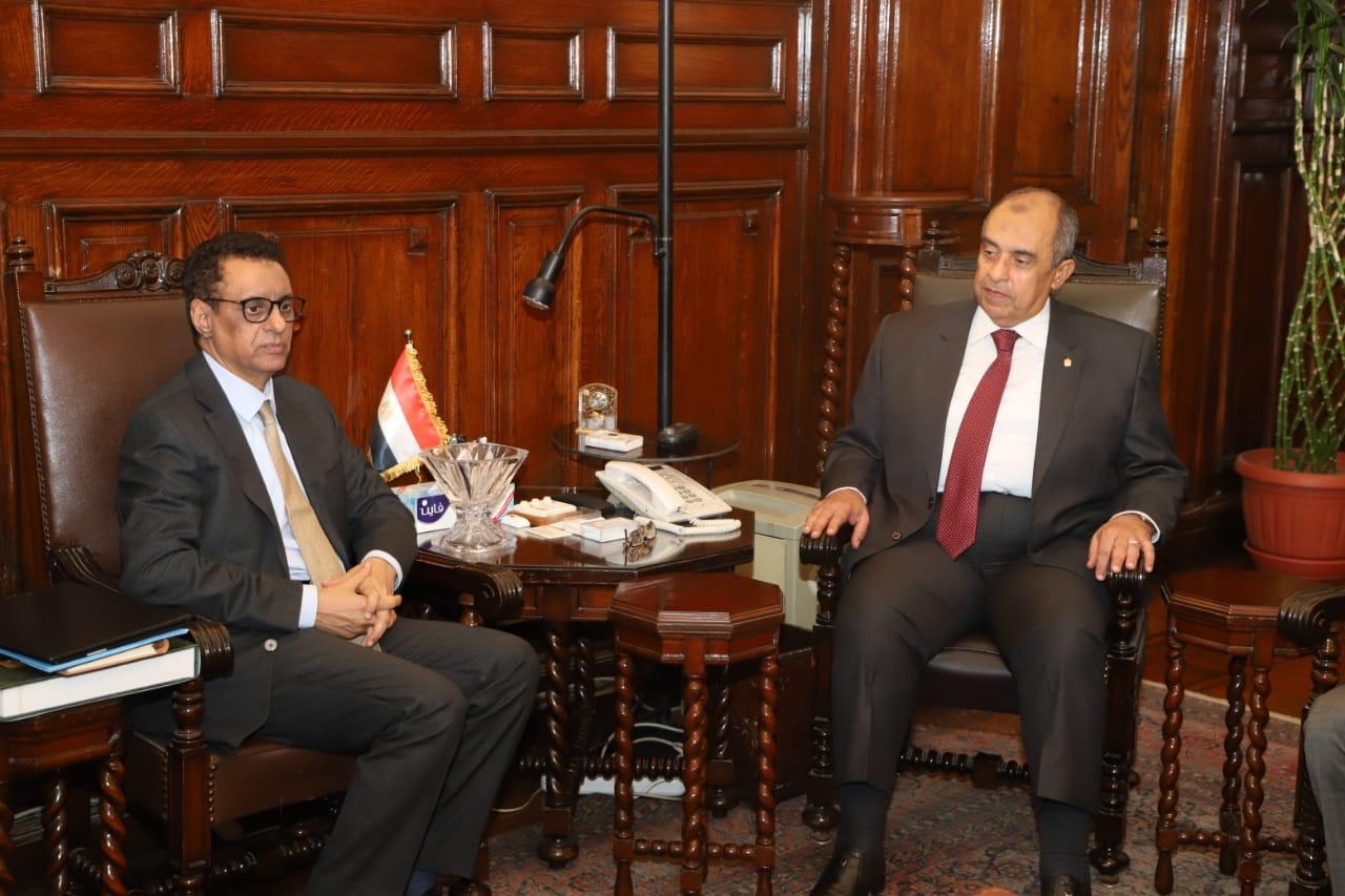  وزير الزراعة يتسلم أطلس التمور المصرية من منظمة الأغذية والزراعة للأمم المتحدة «الفاو»