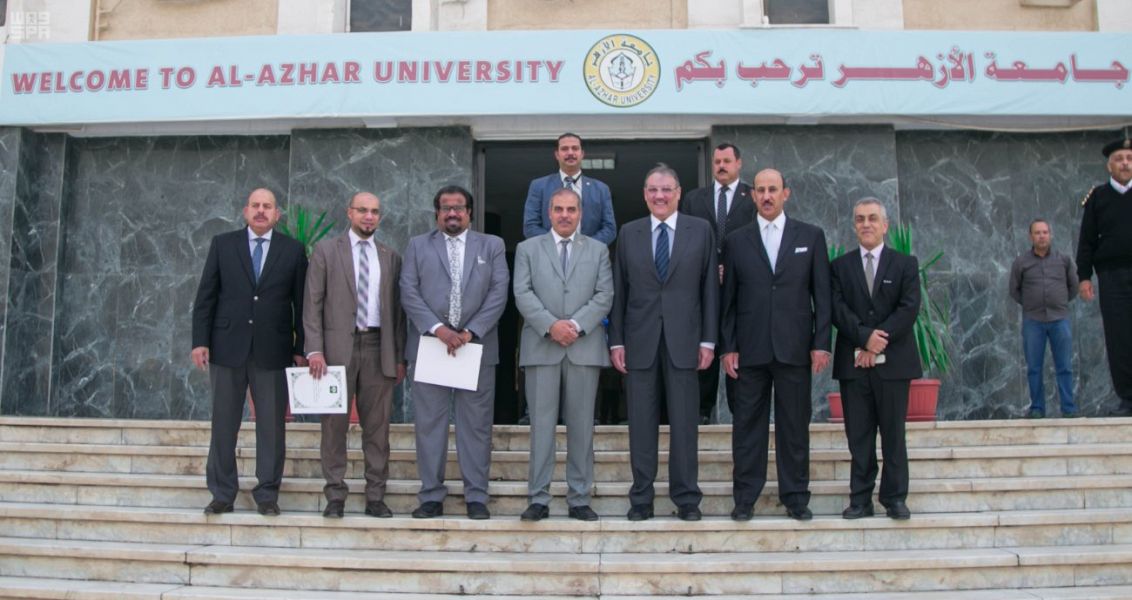   السفير السعودي بالقاهرة يشيد بتطور جامعة الأزهر  