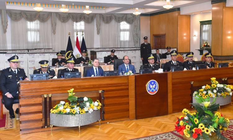   بسام راضى: الرئيس السيسى يشدد على تطبيق الحيادية عند انتقاء العنصر البشرى بالشرطة (صور)
