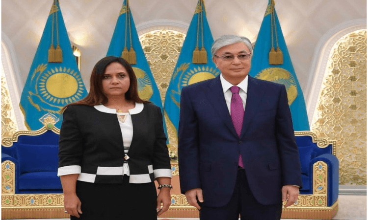   رئيس كازاخستان يشيد بزيارة الرئيس السيسى إلى بلاده فى 2016