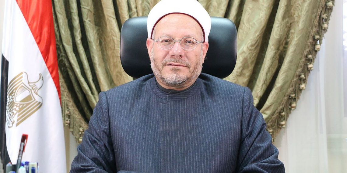 مفتي الجمهورية ينعي وزير الأوقاف الأسبق: «أفنى عمره في خدمة الإسلام»
