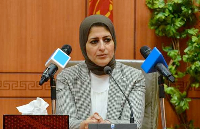   «زايد» تتوجه إلى الإسماعيلية لمتابعة تحضيرات تطبيق التأمين الصحي