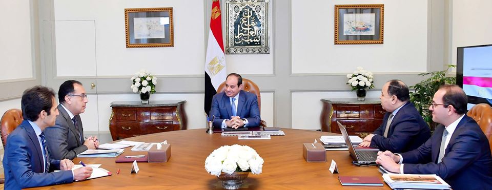   الرئيس السيسي يبحث مع رئيس الوزراء و وزير المالية الأداء المالى لعام 2019-2020
