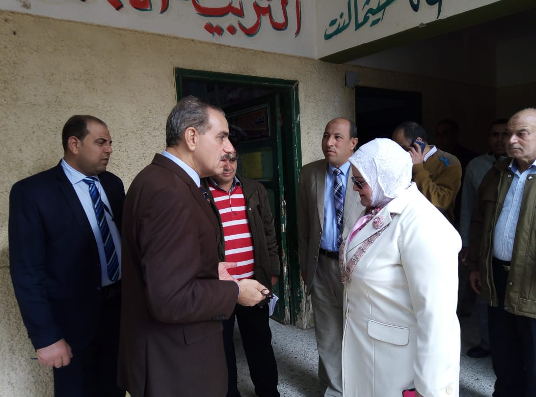   محافظ كفر الشيخ يفاجئ بزيارته مدرسة حسن زهران الإعدادية بالحمراوي 