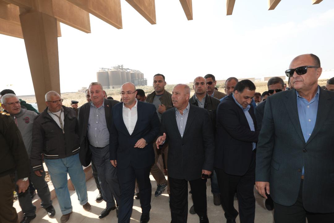   محافظ بني سويف يستقبل وزير النقل بورش كوم أبوراضي