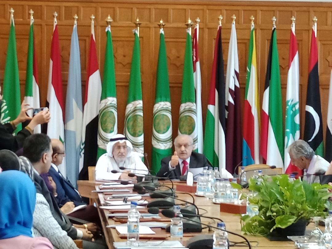   السفير قيس العزاوي يلقي محاضرة حول «تحديات الاعلام » في الجامعة العربية