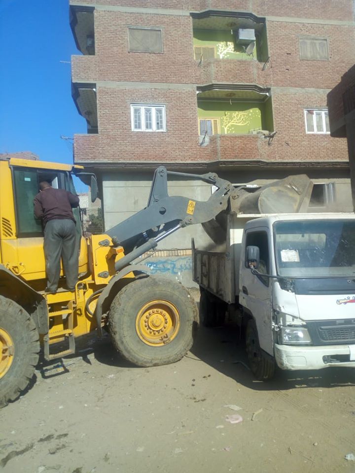   إزالة تعديات وحملة نظافة بمدينة اهناسيا ببني سويف