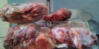    ضبط طن و227 كيلو من اللحوم غير صالحة بمراكز المنيا