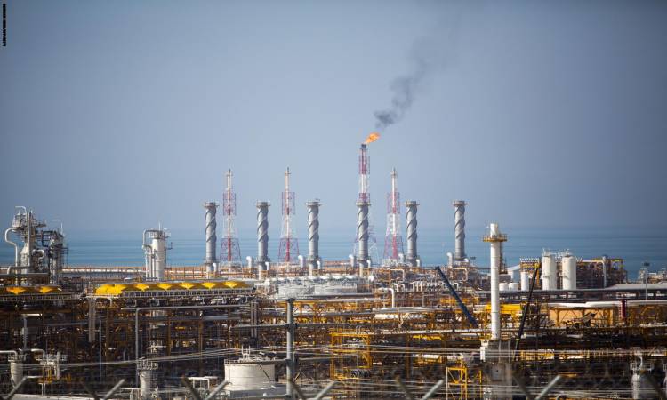   أسعار النفط تواصل مكاسبها بفضل آمال اللقاح وتوتر في منطقة الخليج