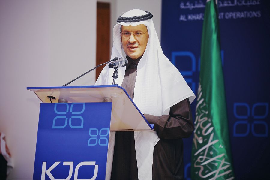   وزير الطاقة السعودي يطلق شارة العد التنازلي لاستئناف إنتاج النفط من الخفجي  