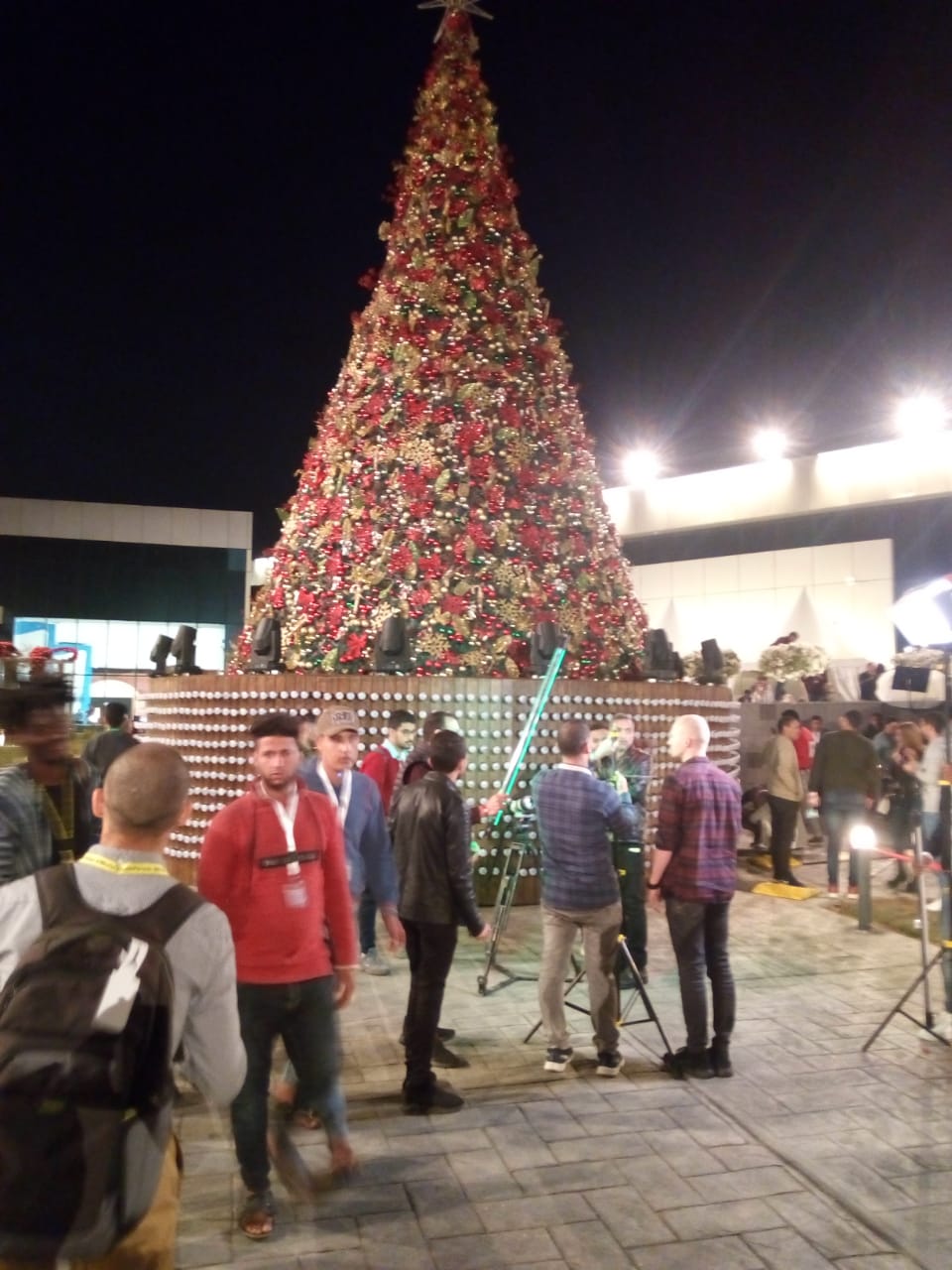   منطقة الفريدم «Freedom.e» وشجرة الميلاد بمنتدى الشباب العالم
