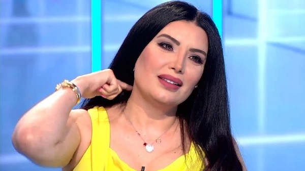  فيديو.. عبير صبري «لمة شعرها» في مهرجان القاهرة