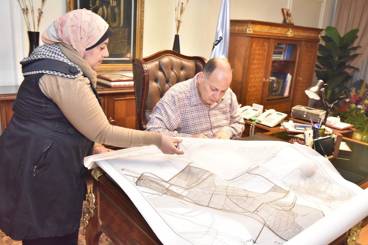   محافظ أسيوط يعتمد لوحات تعديل المخطط الاستراتيجي لمدينة أسيوط فيما يخص شبكة الطرق