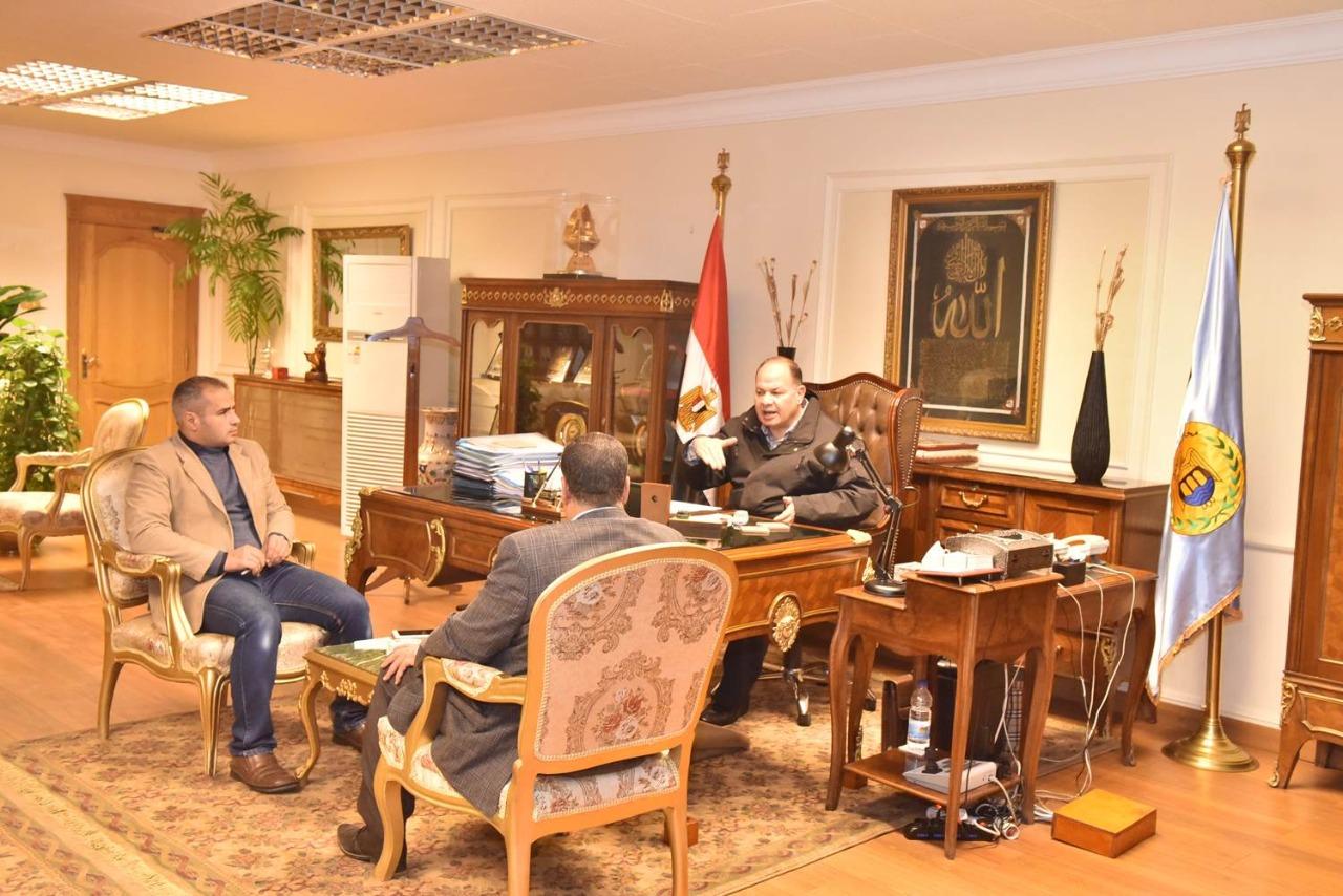   محافظ أسيوط يكلف نائبه والسكرتير المساعد بالإشراف على إزالة مخالفات المباني